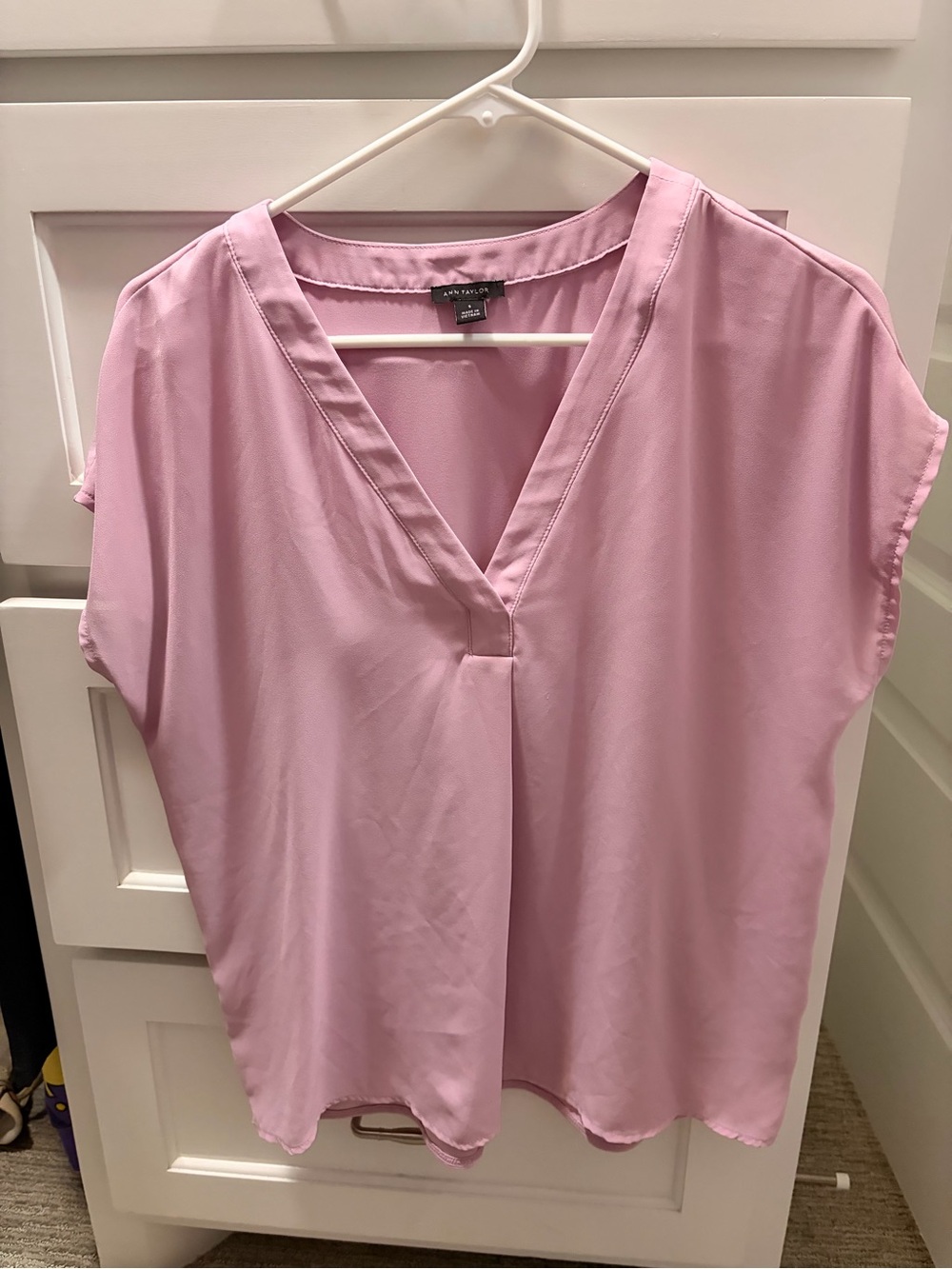 Ann Taylor Pink Mixed Media V-Neck Cap Sleeve Blouse